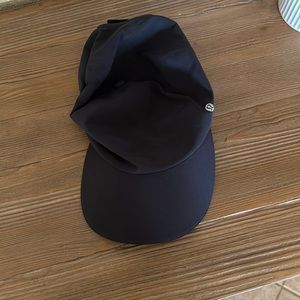Lululemons women's running hat